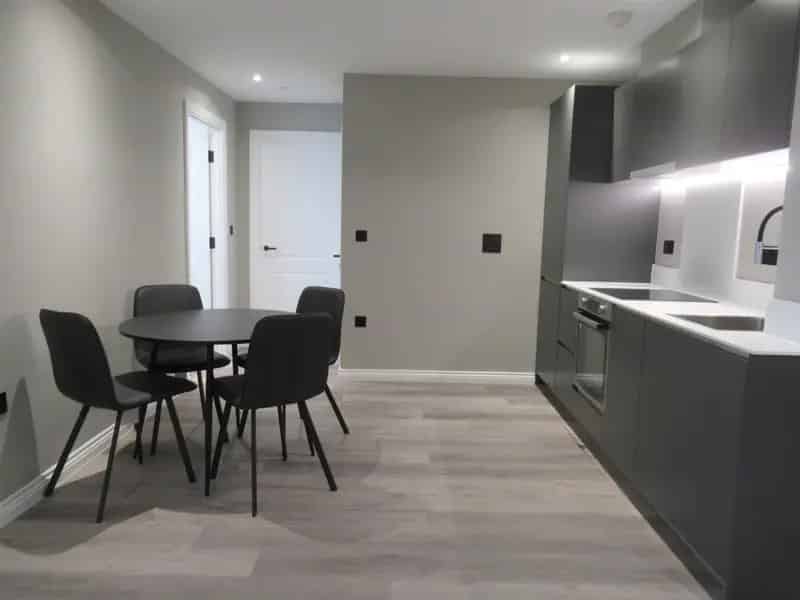 2 Bed Apartment House to Rent City Views Terrace Parking