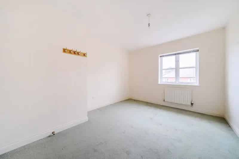 4 Bedroom End Terrace House for Rent in Exeter