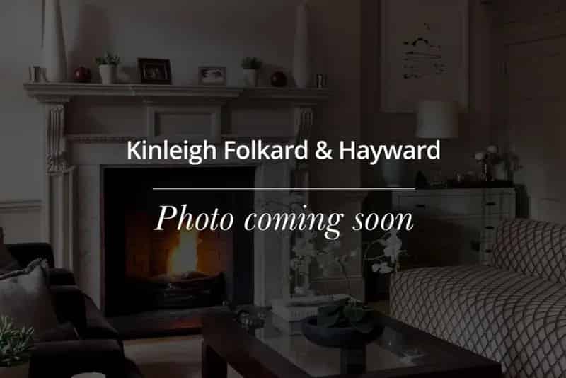 Three Double Bedroom House Wimbledon Near Transport Links