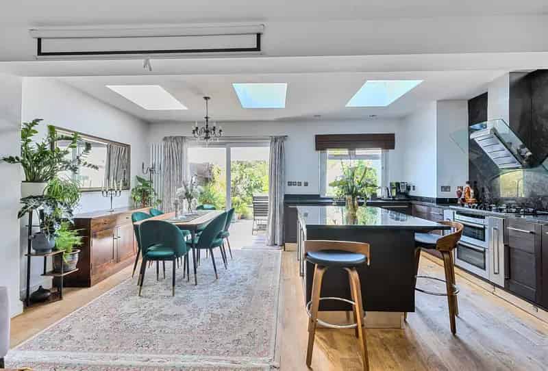 4 Bedroom House for Sale Near Roe Green Infant Primary School Kingsbury