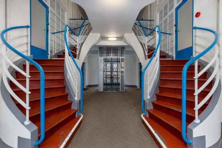 3 Bedroom Art Deco Apartment for Sale in Ravelston