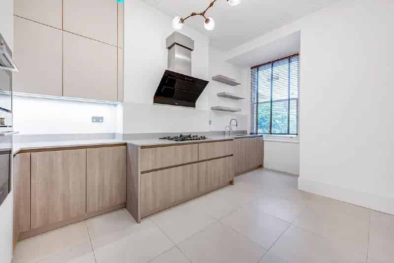 3 Bedroom Split Level Apartment West Hampstead Village Garden