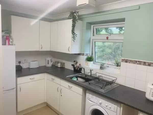2 Double Bedroom House Near Woodley  Quiet Area