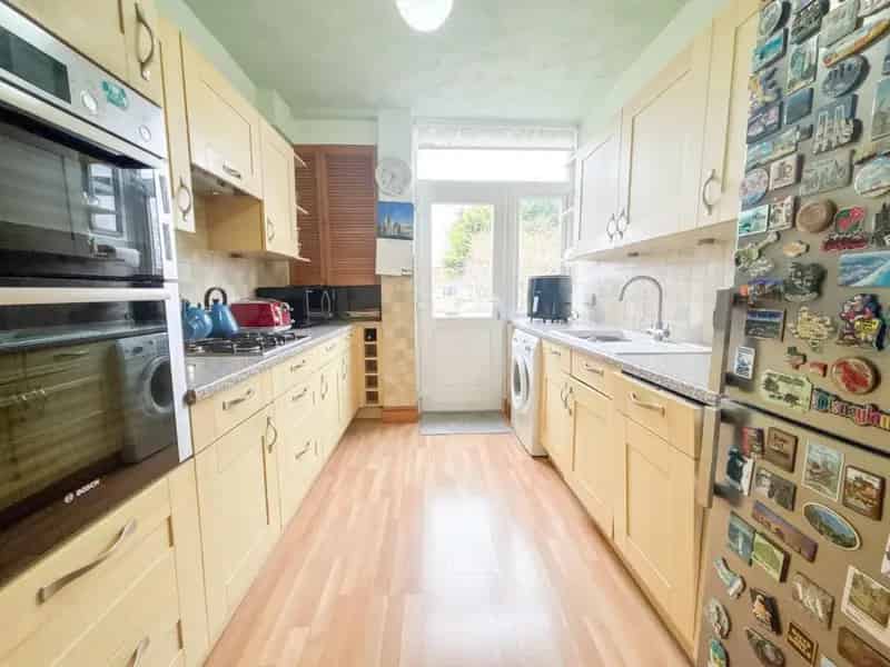 3 Bedroom House For Sale in Bristol Redcatch Road