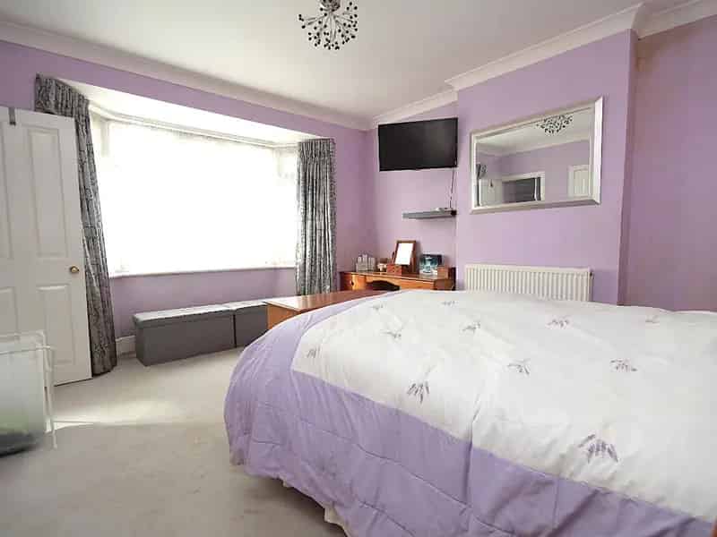 2 bed house for sale