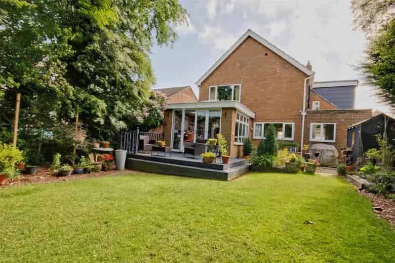3 bedroom detached house for sale