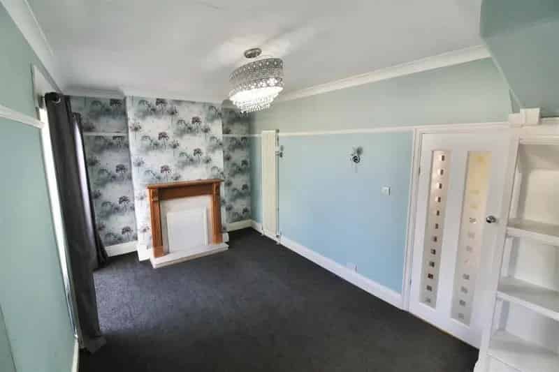 3 Bedroom End Terrace House To Rent Hull