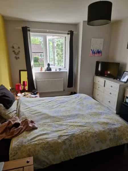 3 Bedroom Terraced House Near Town Centre