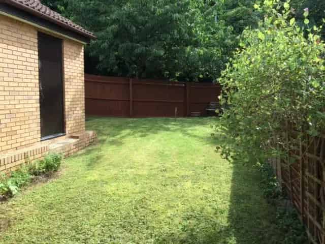 Two Bedroom House in Whitchurch - Garage - Pet Friendly