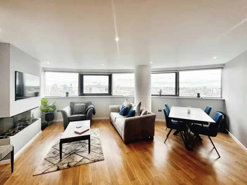 2 bedroom Flat
 To Rent
