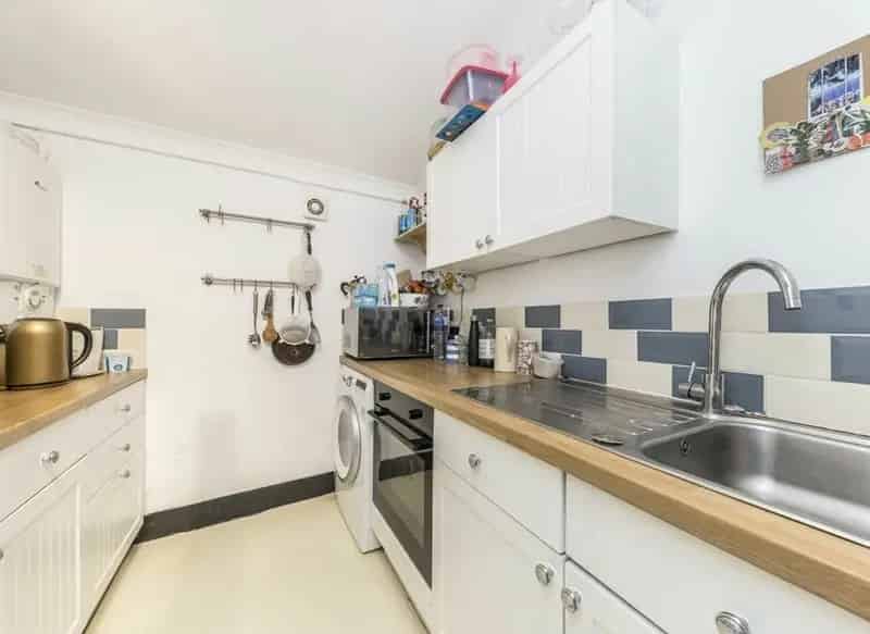Two Double Bedroom Victorian House Near Honor Oak Station