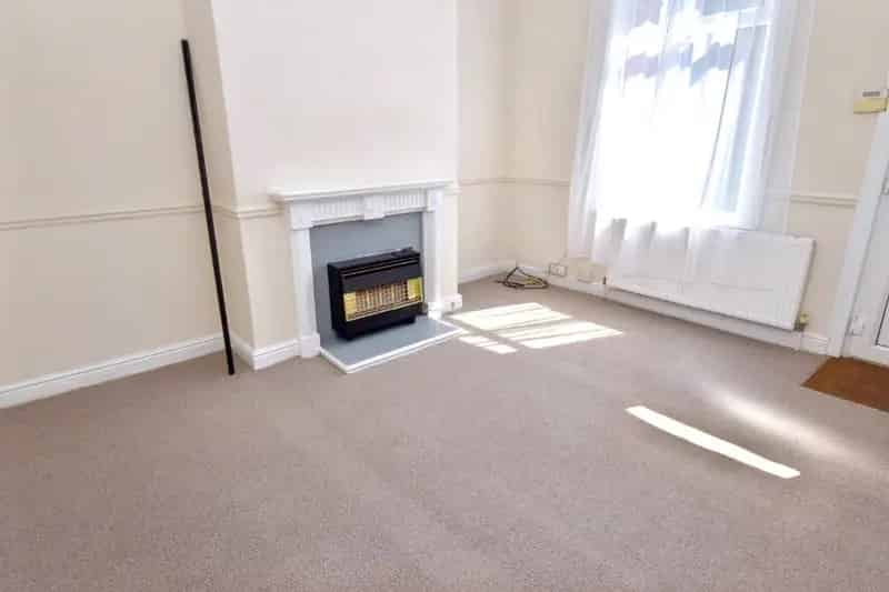 Two Bedroom House Near Leeds City Centre