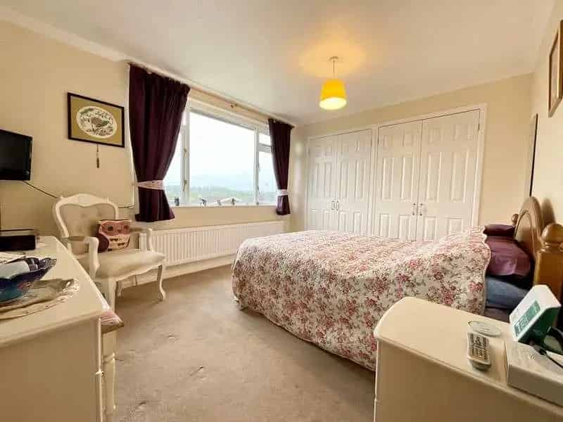 4 Bed House for Sale in Caerleon