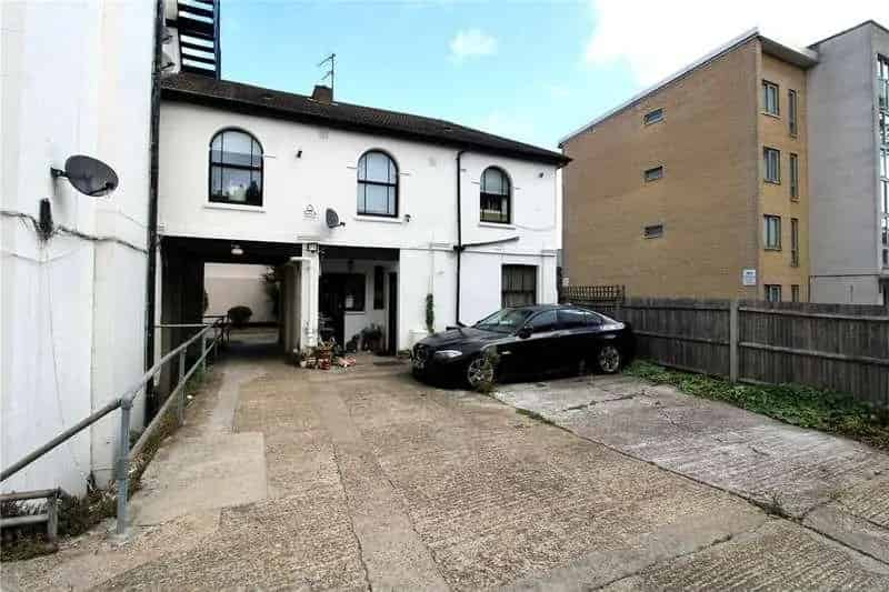 1 bed flat for sale