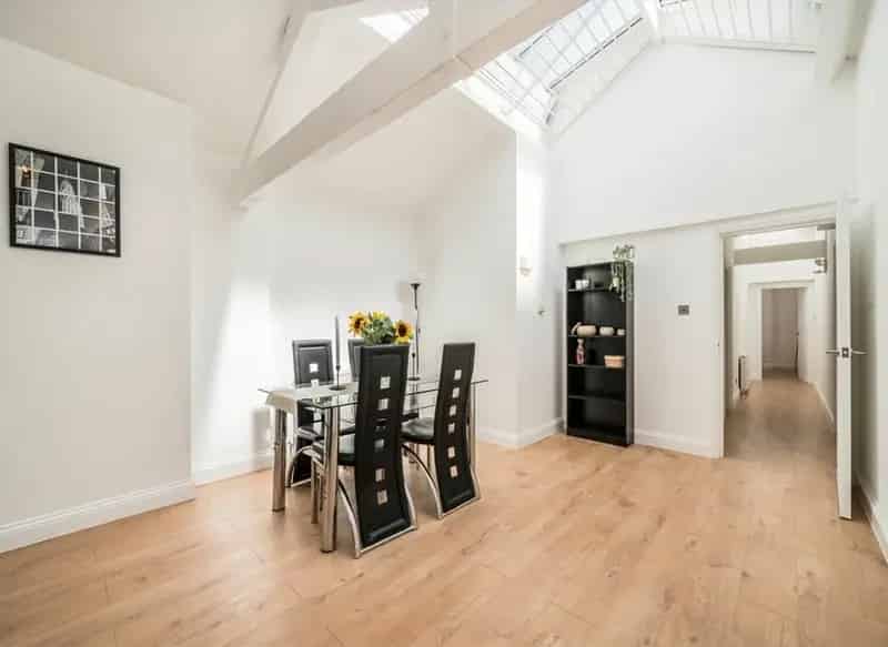 Two Double Bedroom Period Conversion Hackney