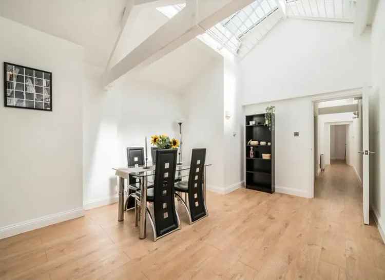 Two Double Bedroom Period Conversion Hackney