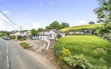 Bungalow For Sale in East Devon, England