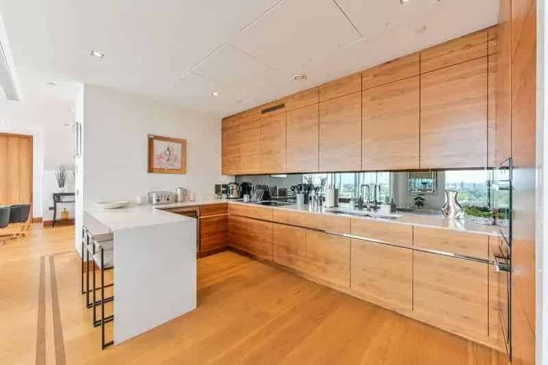 3 Bed Penthouse Apartment for Sale near Battersea Park