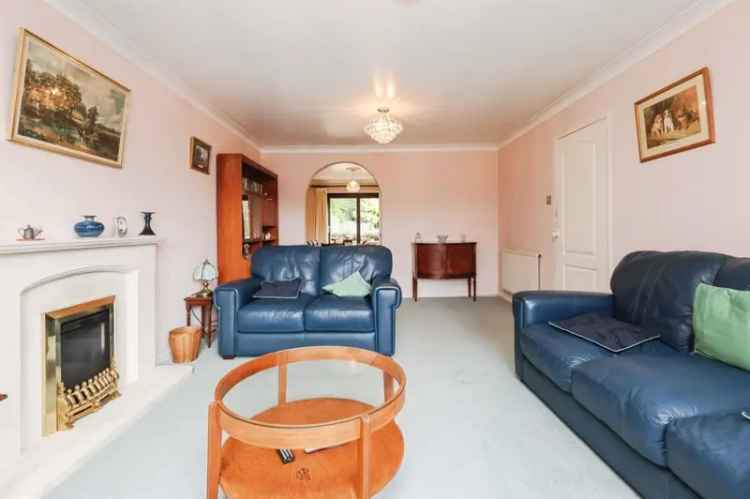 Detached Bungalow for Downsizers - Generous Lounge, Dining Room, Gardens & Garage