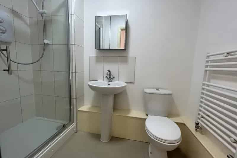 Derby Train Station Apartments - Modern 1 & 2 Bed Flats - Zero Deposit