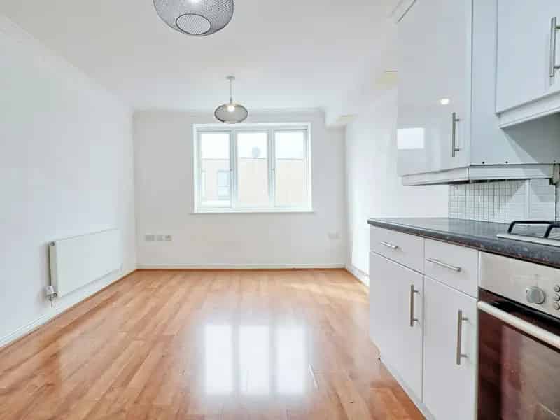 Flat For Sale , South Street, London, England