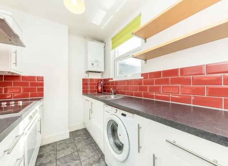 Spacious 1-Bed Victorian Flat East Dulwich First Time Buyer