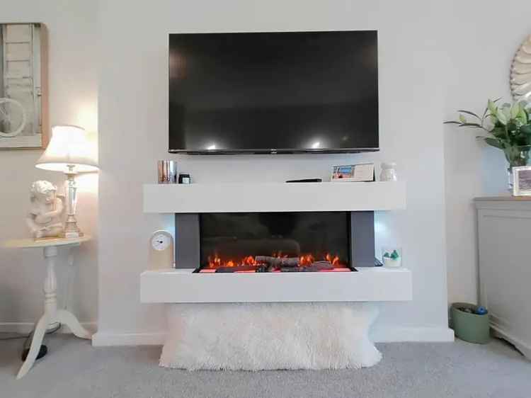 2 Bedroom Semi-Detached Bungalow for Sale in Thornton