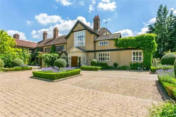 Edwardian Country House with Pool and Extensive Gardens