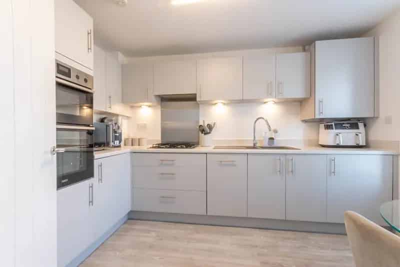 3 Bed House with Modern Kitchen and Ensuite