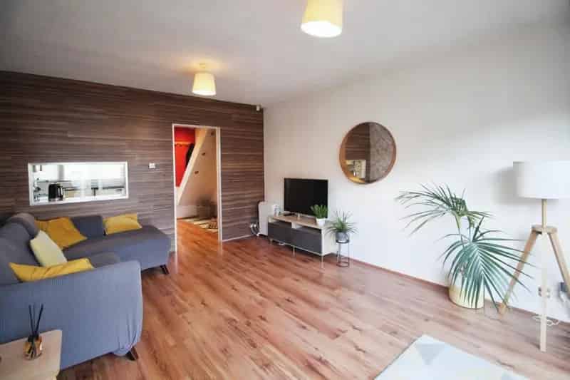2 bedroom House
 For Sale