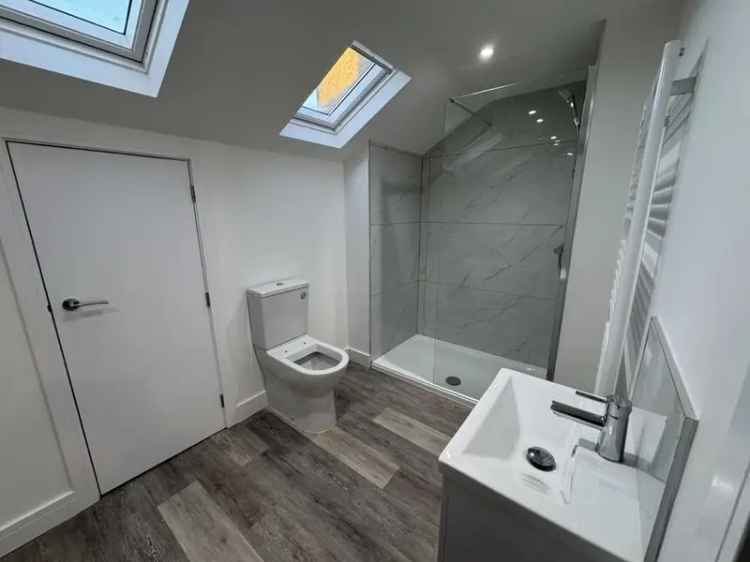 3 Bedroom Mid Terrace House To Rent Scarborough