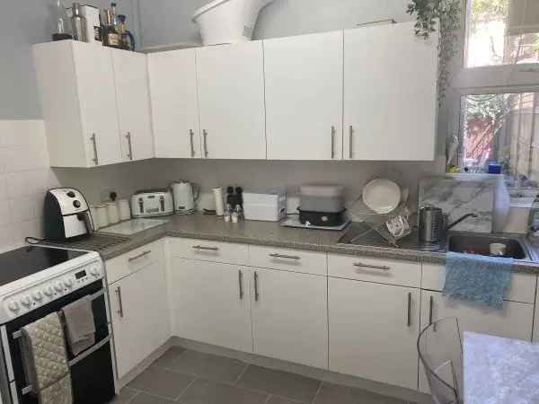 Flat For Rent in Tendring, England