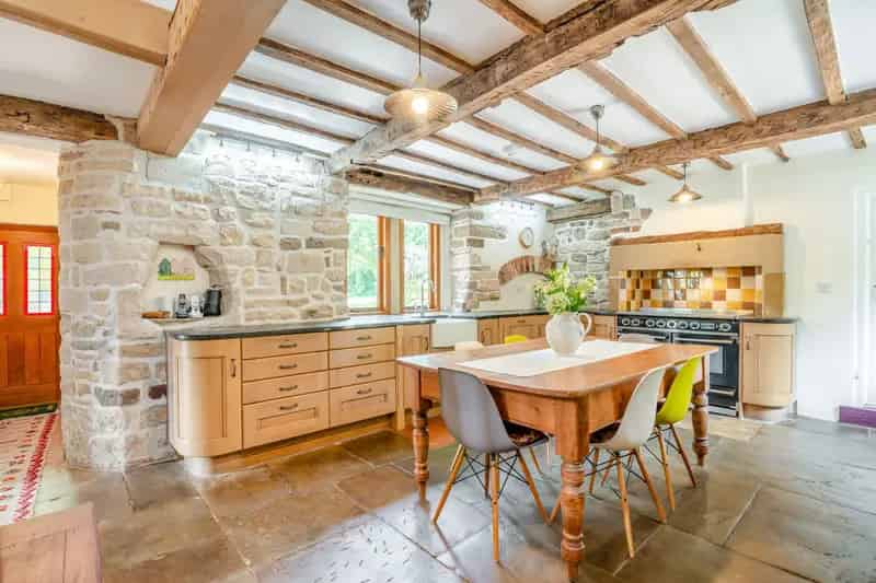 17th Century Farmhouse 5 Bedrooms Brookhouse