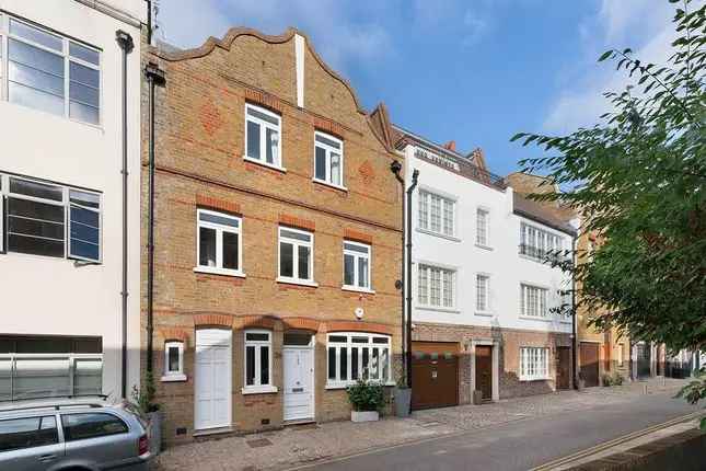 Detached house to rent in Aubrey Walk, London W8