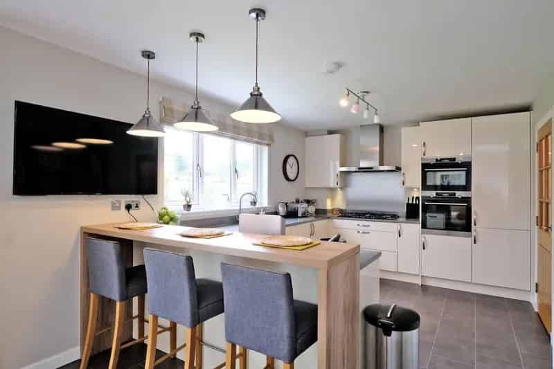 5 Bedroom Detached House for Lease in Crathes