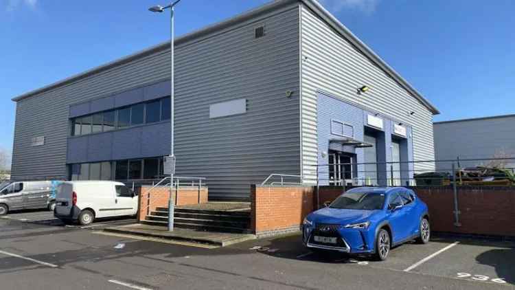 Industrial For Rent in Slough, England