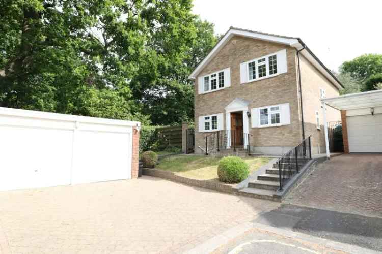 4 Bedroom Detached House To Let