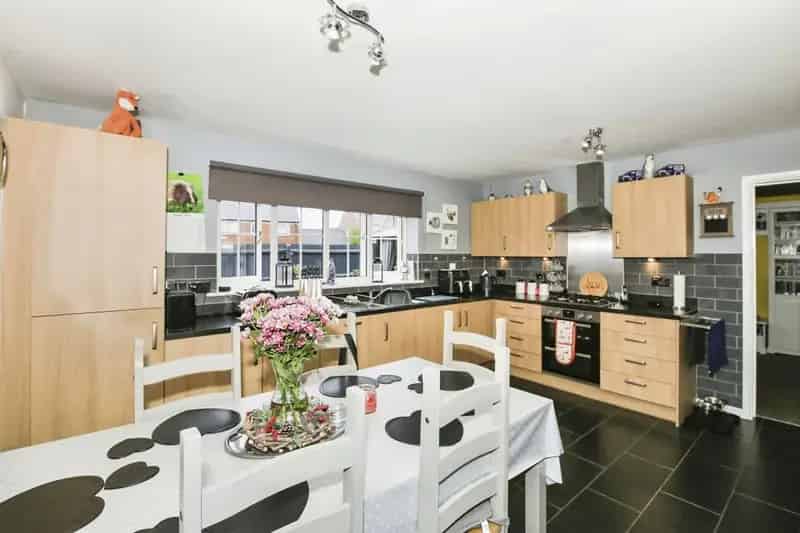 Four Bedroom Family Home with En Suite and Double Garage