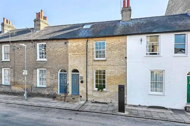 4 Bedroom Victorian Townhouse for Sale in Cambridge