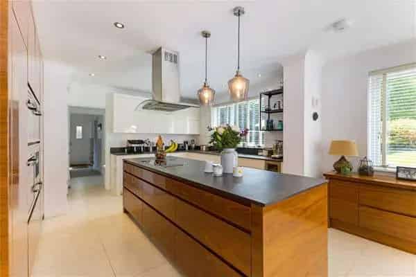 Stunning Detached House in Studham with Large Garden