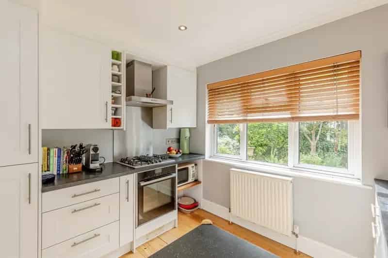Three Double Bedroom Maisonette Sneyd Park Bristol