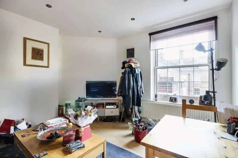 2 Bedroom Apartment House to Rent in Pembury Estate