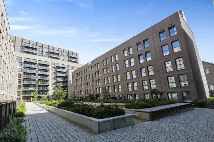 3 Bedroom Flat for Sale London E13 Upton Gardens