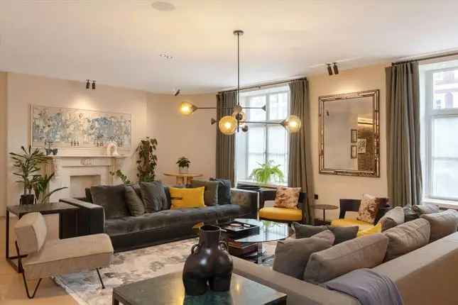 Flat for sale in Portland Place, Marylebone, London W1B