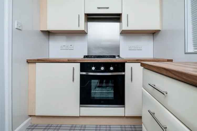 2 Bedroom Flat for Sale in Aberdeen City Centre