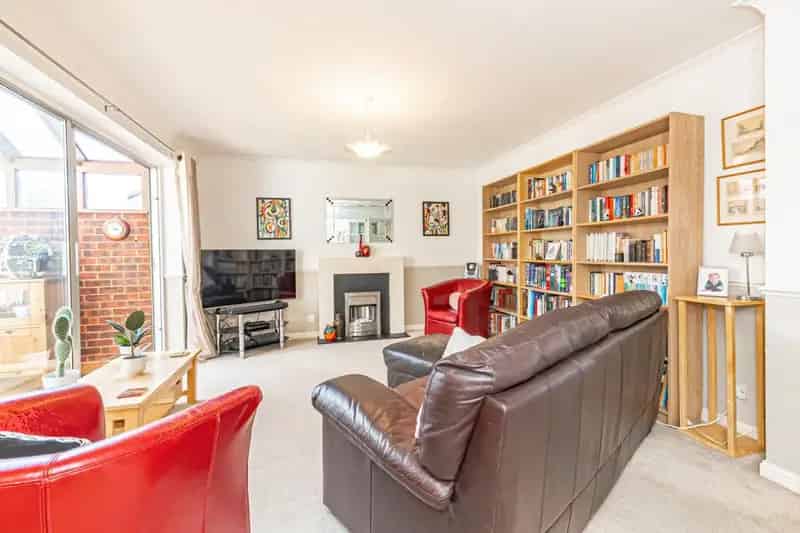 4 Bedroom Detached House For Sale Cheddington