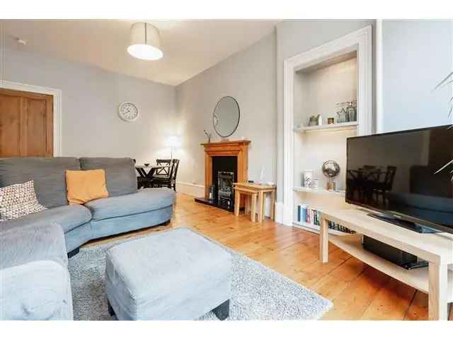 2 Bedroom Ground Floor Flat for Sale Near Duke Street