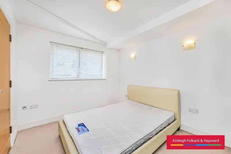 Modern 2-Bed Ground Floor Apartment near Beckenham Hill Station