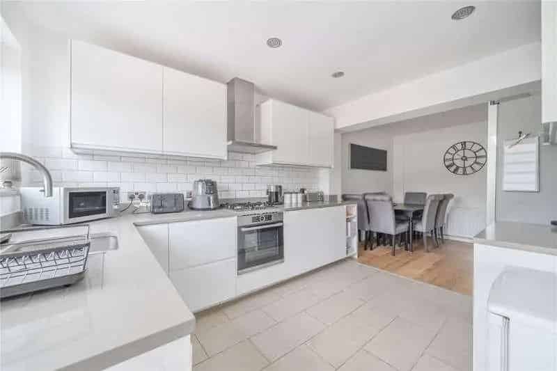 3 bed house for sale