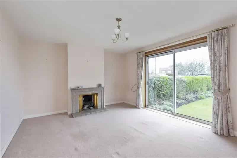 3 Bed Semi-Detached House Liberton